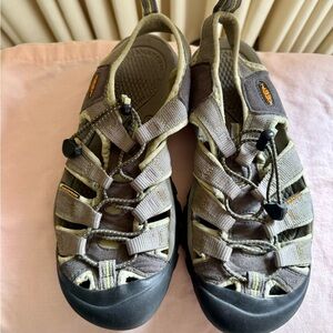 KEEN Women's Sandals -Grey and Black